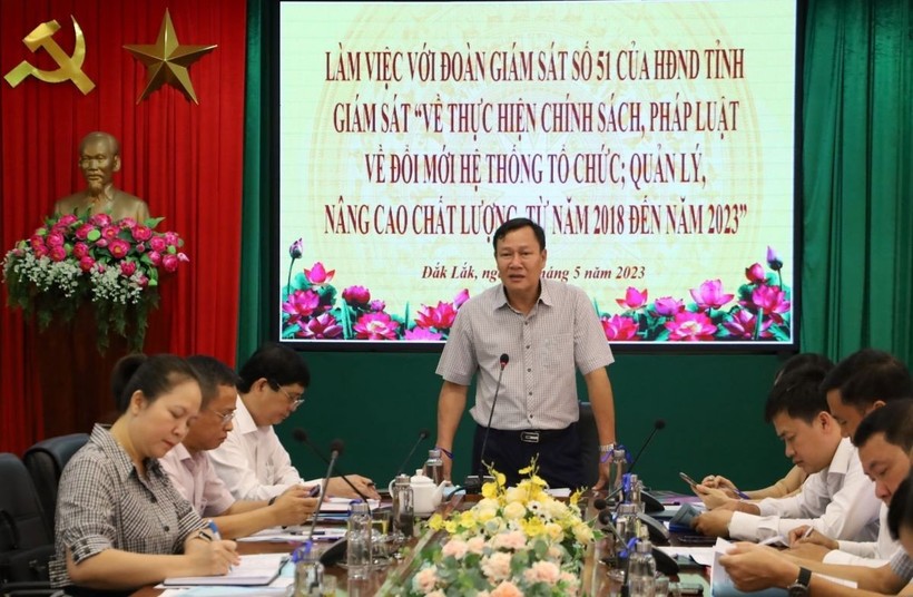 Phó Chủ tịch HĐND tỉnh Trần Phú Hùng phát biểu tại buổi làm việc (ảnh: TT).