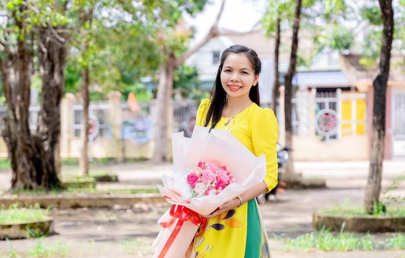 Cô Nguyễn Thị Hòa - Phó Bí thư Đoàn trường THPT Ea Rốk - Ảnh: NTCC.