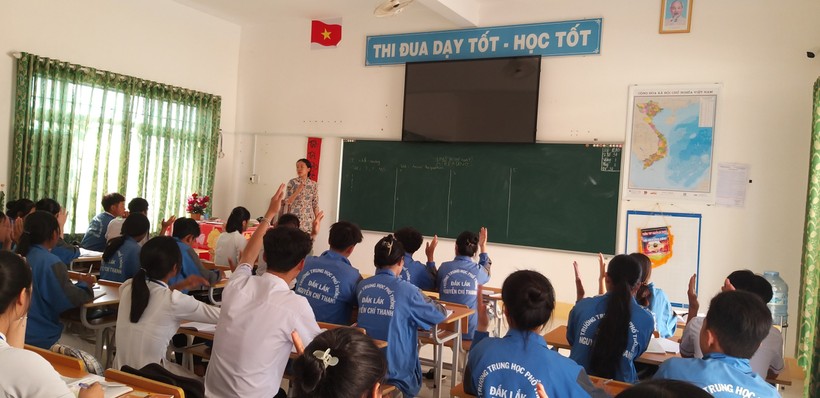 Học sinh Trường THPT Nguyễn Chí Thanh (Đắk Lắk) trong 1 tiết học sau Tết Nguyên đán. (Ảnh: TT)