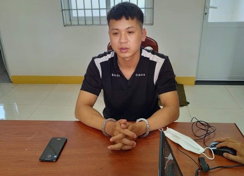 Phan Văn Hiếu bị bắt sau khi cướp tiệm vàng ở Ea Kar, tỉnh Đắk Lắk (Ảnh: TL)