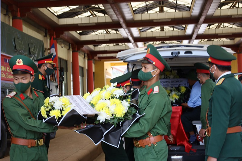 Quảng Bình đón 17 hài cốt liệt sĩ hy sinh tại Lào đưa về nước an táng (Ảnh: Diệu Hương).