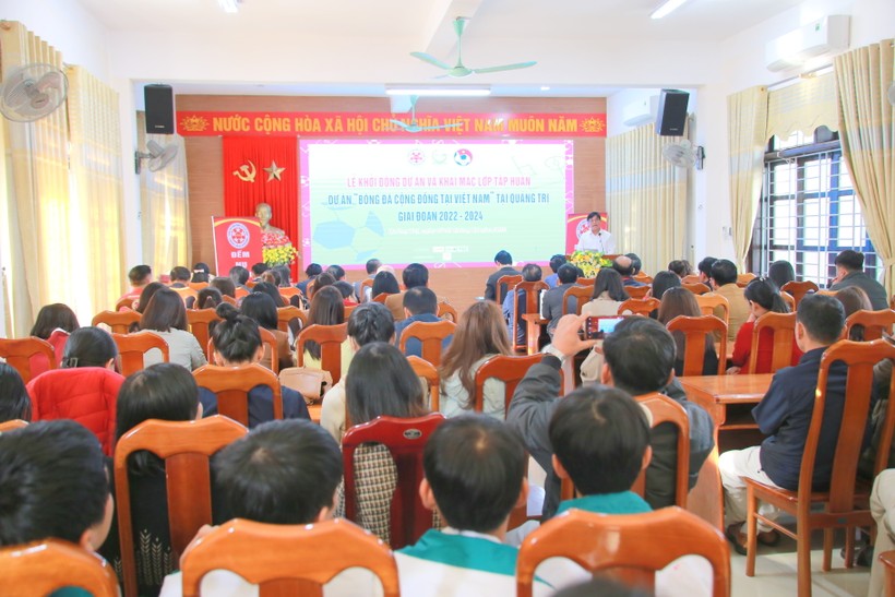 Khởi động dự án Bóng đá cộng đồng tại Quảng Trị.