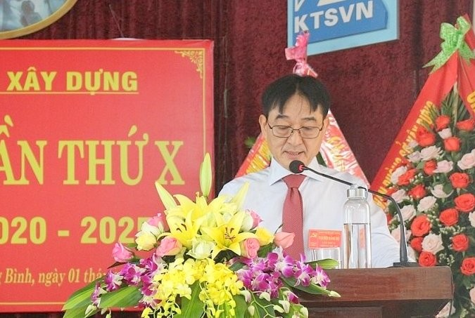 Tỉnh Quảng Bình đã chấp thuận cho ông Lê Anh Tuấn - Giám đốc Sở Xây dựng nghỉ hưu theo nguyện vọng.