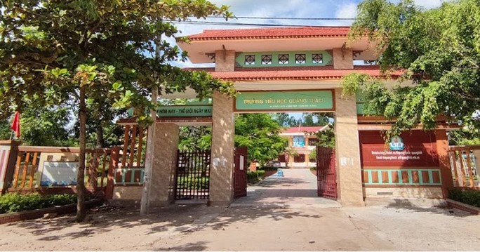 Hai cán bộ lãnh đạo Trường Tiểu học Quảng Thạch (tỉnh Quảng Bình) bị kỷ luật do mắc nhiều sai phạm.