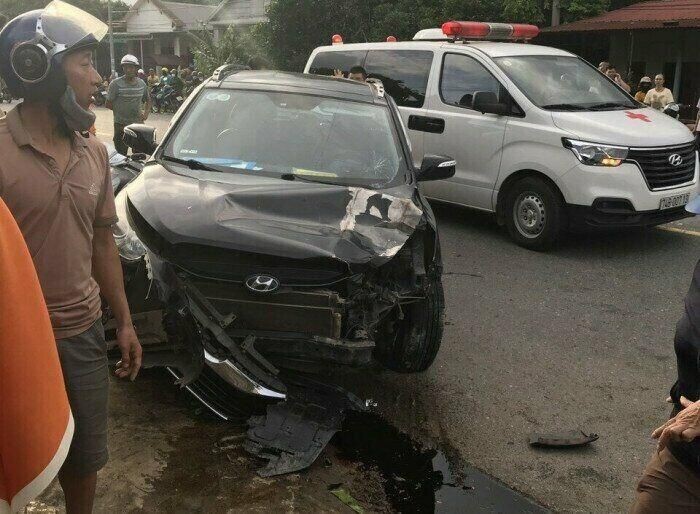 Chiếc xe ô tô gây tai nạn làm một người tử vong.