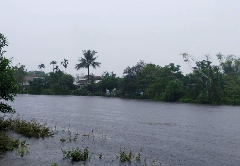 Mưa lớn 2 ngày qua khiến nhiều khu vực ở huyện Hải Lăng bị ngập.
