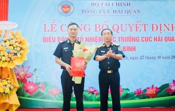 Lãnh đạo Tổng cục Hải quan trao quyết định bổ nhiệm Cục trưởng Cục Hải quan Quảng Bình.