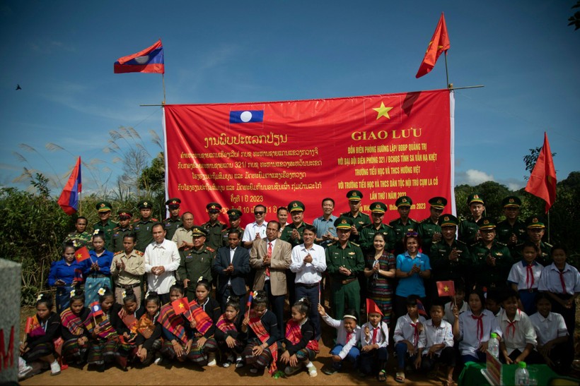 Chương trình thắt chặt hơn nữa tình đoàn kết hữu nghị Việt - Lào.