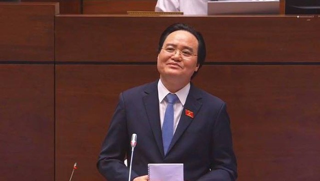 Bộ trưởng Bộ Giáo dục và Đào tạo Phùng Xuân Nhạ đăng đàn trả lời chất vấn trước Quốc hội