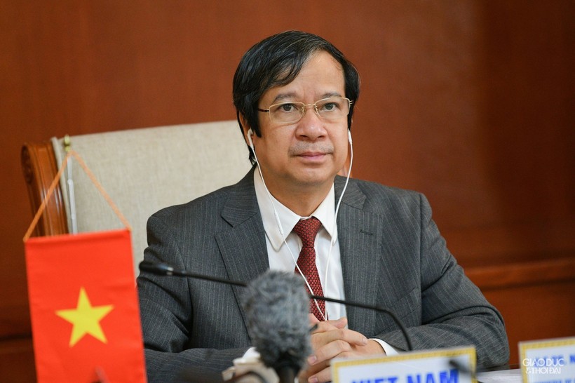 Bộ trưởng Bộ GD&ĐT Nguyễn Kim Sơn dự Hội đồng Bộ trưởng Giáo dục Đông Nam Á lần thứ 51 (SEAMEC) diễn ra theo hình thức trực tuyến.