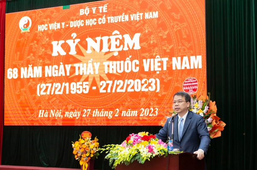 PGS.TS Nguyễn Quốc Huy – Giám đốc Học viện Y Dược học cổ truyền Việt Nam phát biểu tại buổi lễ.