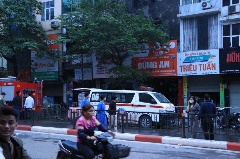Vụ cháy lớn xảy ra tại 1 ngôi nhà trên phố Tôn Đức Thắng khiến 4 người trong 1 gia đình tử vong.