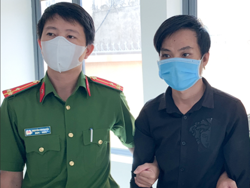 Đối tượng Lê Kim Luân bị khởi tố, bắt tạm giam về tội Chống người thi hành công vụ.