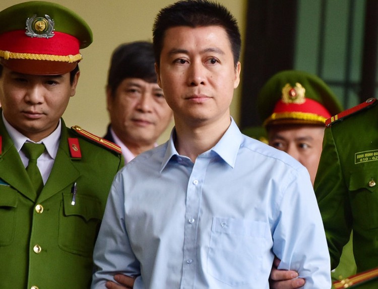 Hàng loạt lãnh đạo Tòa án tỉnh Quảng Ninh bị kỷ luật liên quan đến việc giảm án tù cho Phan Sào Nam.