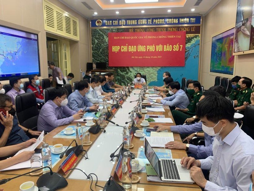 Phó Thủ tướng Lê Văn Thành, Trưởng Ban Chỉ đạo Quốc gia phòng chống thiên tai đã chủ trì cuộc họp về công tác phòng chống mưa bão. Ảnh VGP/Đức Tuân.