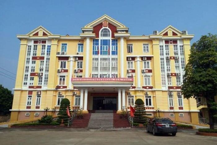 UBND huyện Hậu Lộc nơi ông Cần đang công tác.