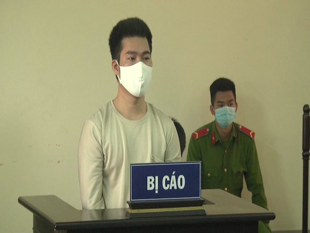 Bị cáo Nguyễn Minh Tiến tại phiên toà xét xử sơ thẩm.