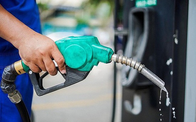 Giá xăng dầu tăng là một trong những nguyên nhân chính làm CPI tháng 2/2022 tăng. Ảnh minh hoạ.