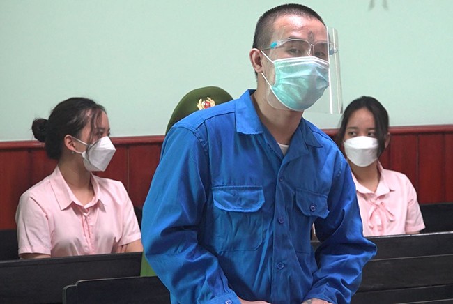 Bị cáo Lê Trọng Thanh tại phiên toà xét xử.