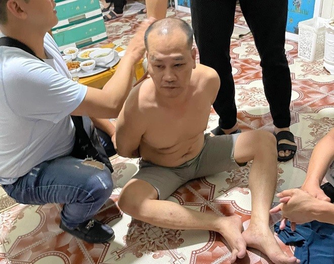 Đào Anh Tuấn bị bắt giữ khi đang ăn cơm tại nhà riêng.