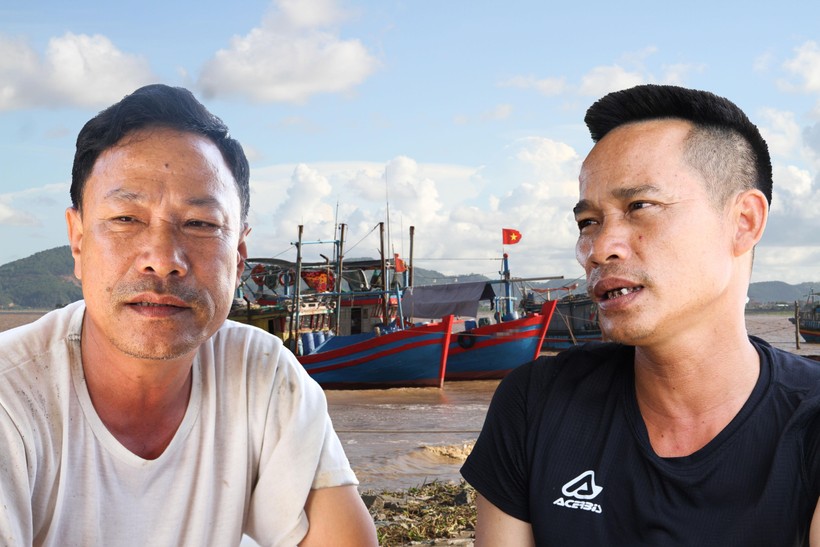 Giá xăng tăng khiến cuộc sống của nhiều ngư dân tại Diêm Phố trở nên khốn đốn.