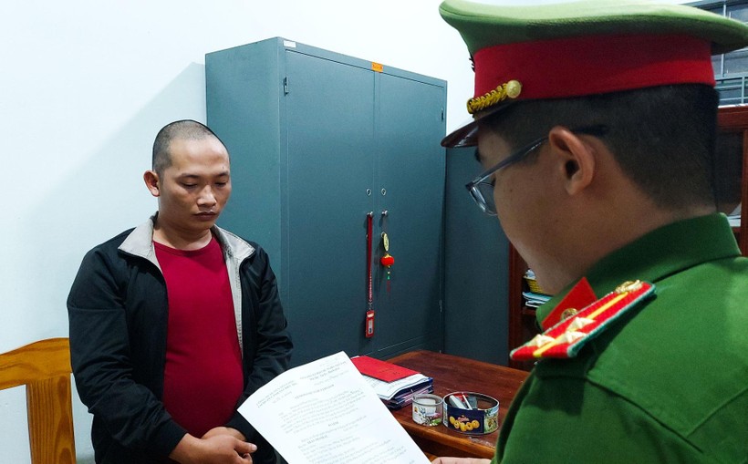 Cơ quan chức năng thi hành các biện pháp tố tụng đối với Trần Thanh Tú.