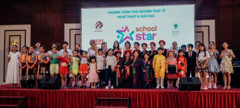 30 thí sinh xuất sắc nhất hội tụ và tỏa sáng tại Vòng Chung kết Chương trình trải nghiệm thực tế nghệ thuật và giáo dục School Star 2022.
