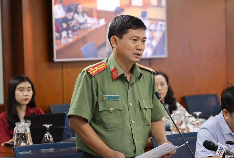 Thượng tá Lê Mạnh Hà, Phó trưởng Phòng Tham mưu, Công an TP. Hồ Chí Minh phát biểu tại họp báo.