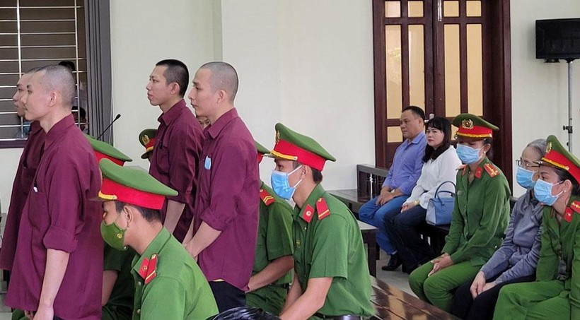 Các bị cáo có liên quan đến vụ án xảy ra tại Tịnh thất Bồng Lai.