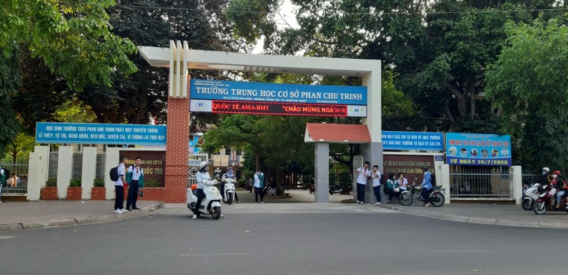 Trường THCS Phan Chu Trinh, TP. Buôn Ma Thuột - một trong những ngôi trường đạt chuẩn quốc gia đầu tiên của tỉnh
