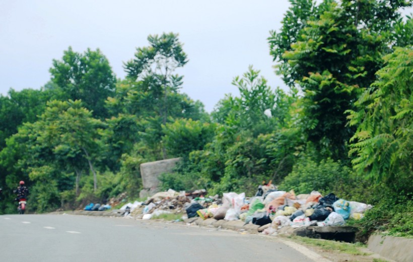 Người dân miền núi Hà Tĩnh sắp thoát cảnh "sống chung với rác"