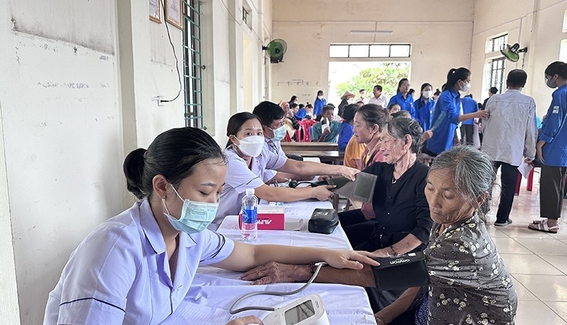 Formosa Hà Tĩnh khám và phát thuốc miễn phí cho gần 300 người dân