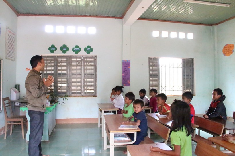Các trường Tiểu học và THCS trên địa bàn tỉnh Kon Tum đã hoàn thành việc chọn SGK lớp 2 và lớp 6.