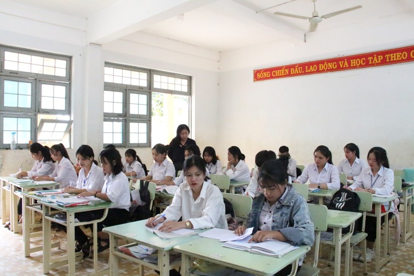 Học sinh lớp 12 tại Kon Tum sẵn sàng cho kỳ thi tốt nghiệp THPT 2021.