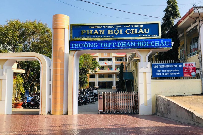 Trường THPT Phan Bội Châu nơi một số phụ huynh bị kẻ xấu gọi điện, thông báo con, người thân bị tai nạn nhằm lừa đảo.