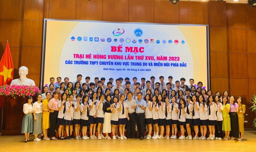 60 thí sinh Trường THPT chuyên Hạ Long tham gia Trại hè Hùng Vương lần XVII đều đạt giải.