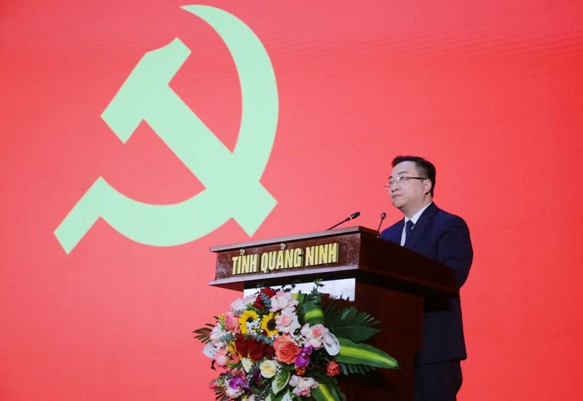 Ông Đặng Xuân Phương, Phó Bí thư Tỉnh ủy phát biểu tại lễ phát động phong trào “Thanh xuân dâng Đảng”.
