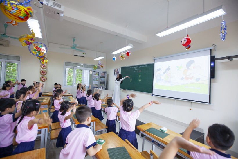 Giờ học tiếng Việt của học sinh Trường tiểu học Trung Tự