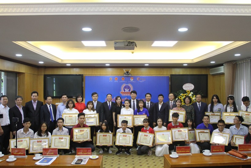 Lễ tổng kết, trao giải Cuộc thi Pháp luật học đường năm 2020