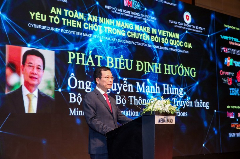 Bộ trưởng Bộ TT&TT Nguyễn Mạnh Hùng phát biểu tại hội thảo