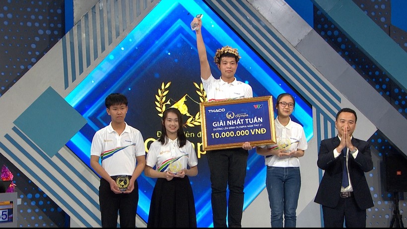 Quang Huy giành vòng nguyệt quế Olympia