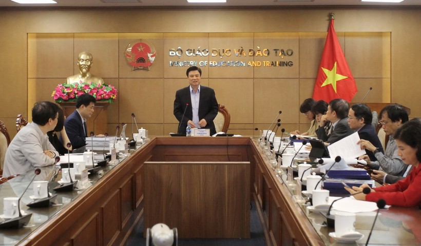 Thứ trưởng Nguyễn Hữu Độ chủ trì phiên họp.