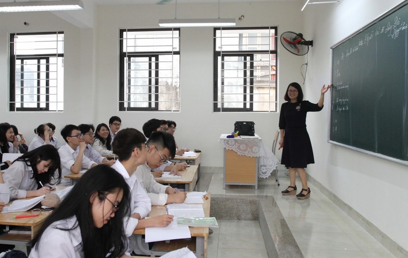 Học sinh Trường THPT Trương Định (Hà Nội) ôn thi tốt nghiệp THPT 2021