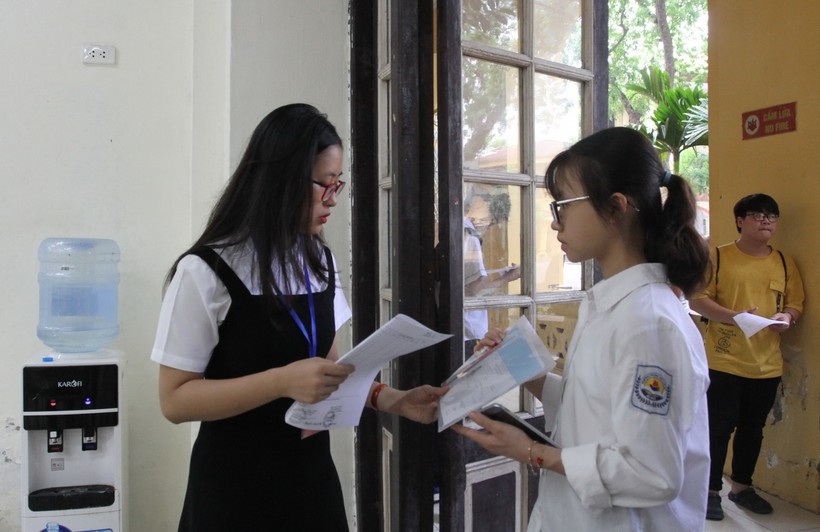 Học sinh Hà Nội trong kỳ thi tuyển sinh vào lớp 10 THPT năm 2020.
