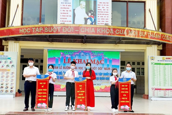 Lễ phát động “Tuần lễ hưởng ứng học tập suốt đời” tại Trường THCS Thanh Liệt (huyện Thanh Trì)