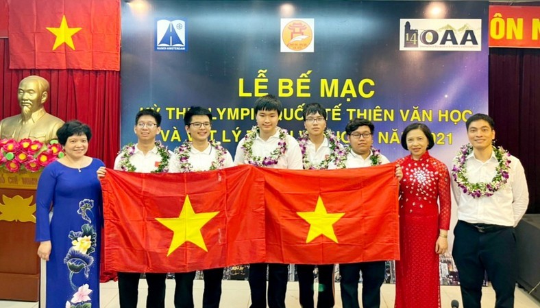 Đội tuyển Việt Nam đạt thành tích xuất sắc tại IOAA 2021