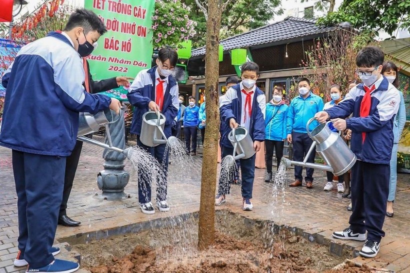 Học sinh Hà Nội hưởng ứng Tết trồng cây 2022