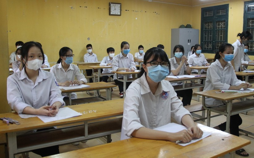 Học sinh thi vào lớp 10 tại Hà Nội năm 2021