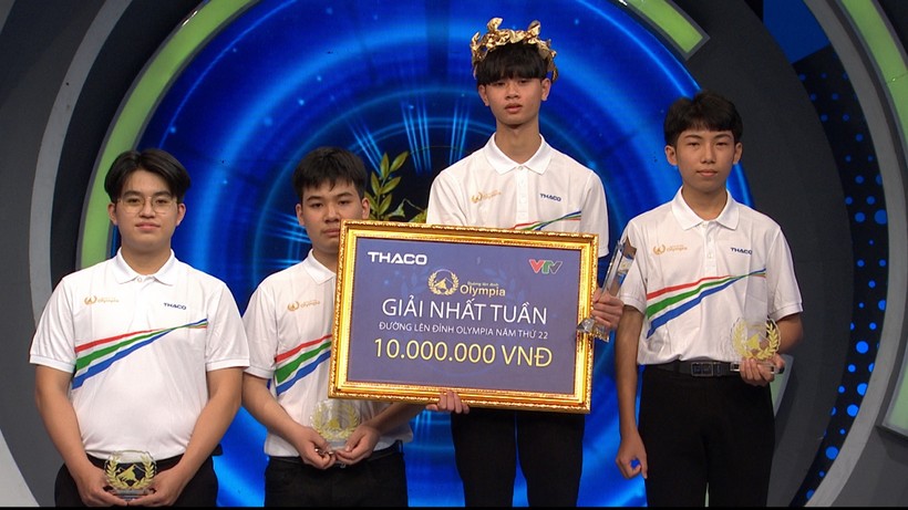 Nam sinh Ninh Bình giành vòng nguyệt quế với số điểm "khủng".