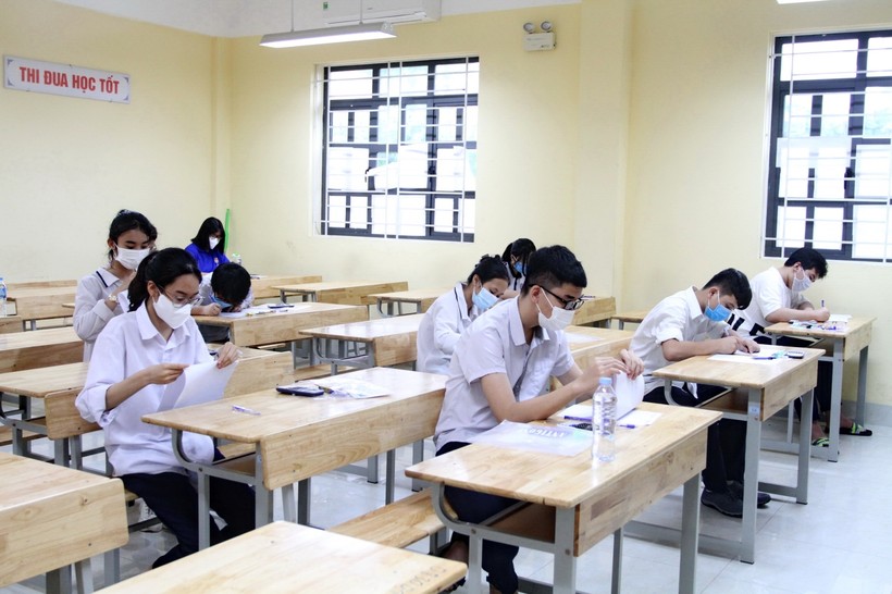 Học sinh Hà Nội dự kỳ thi vào lớp 10 THPT năm 2021